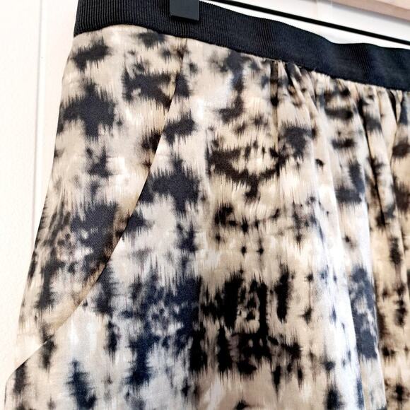 Ann Taylor Animal Print Silk Blend Skirt - Picture 4 of 7